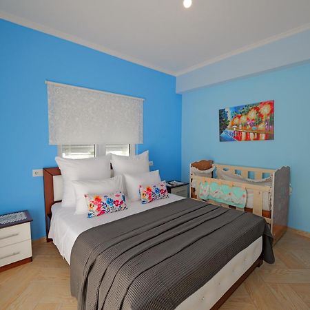 Kristal Apartments Εξαμίλιο Εξωτερικό φωτογραφία