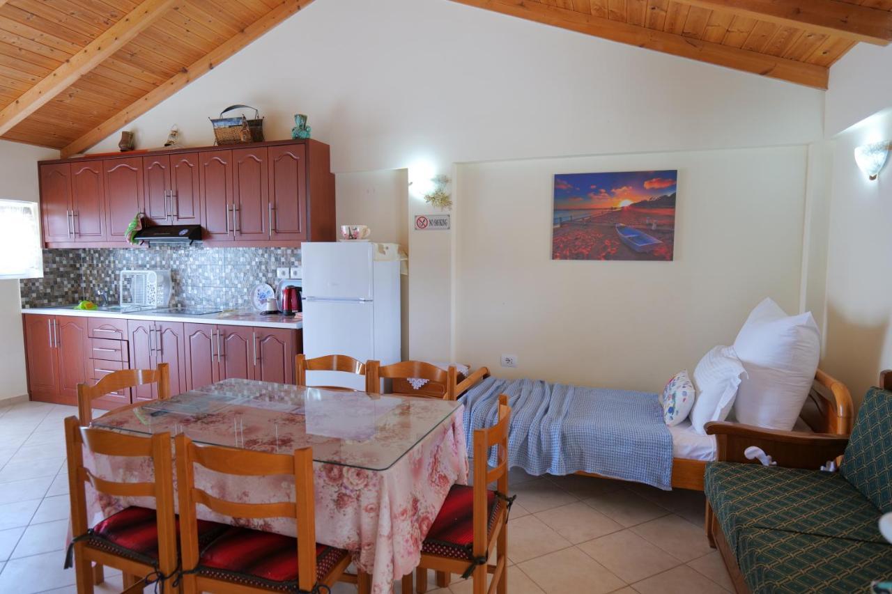 Kristal Apartments Εξαμίλιο Εξωτερικό φωτογραφία