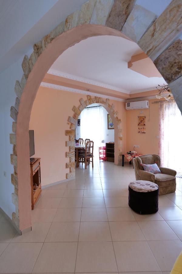 Kristal Apartments Εξαμίλιο Εξωτερικό φωτογραφία