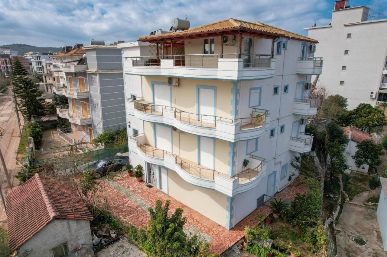 Kristal Apartments Εξαμίλιο Εξωτερικό φωτογραφία