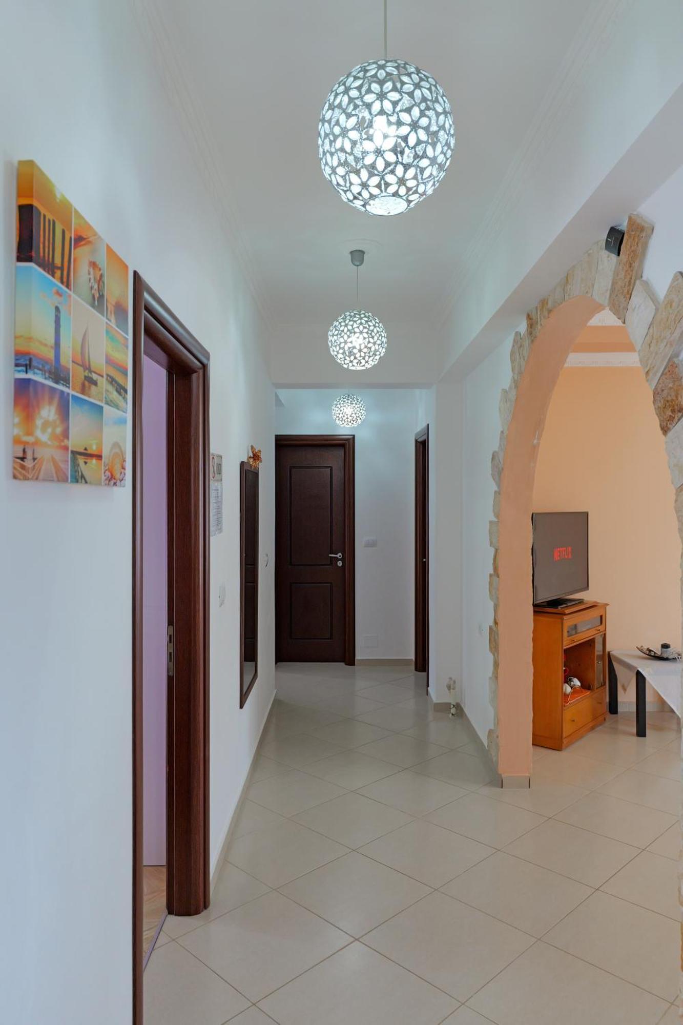 Kristal Apartments Εξαμίλιο Εξωτερικό φωτογραφία