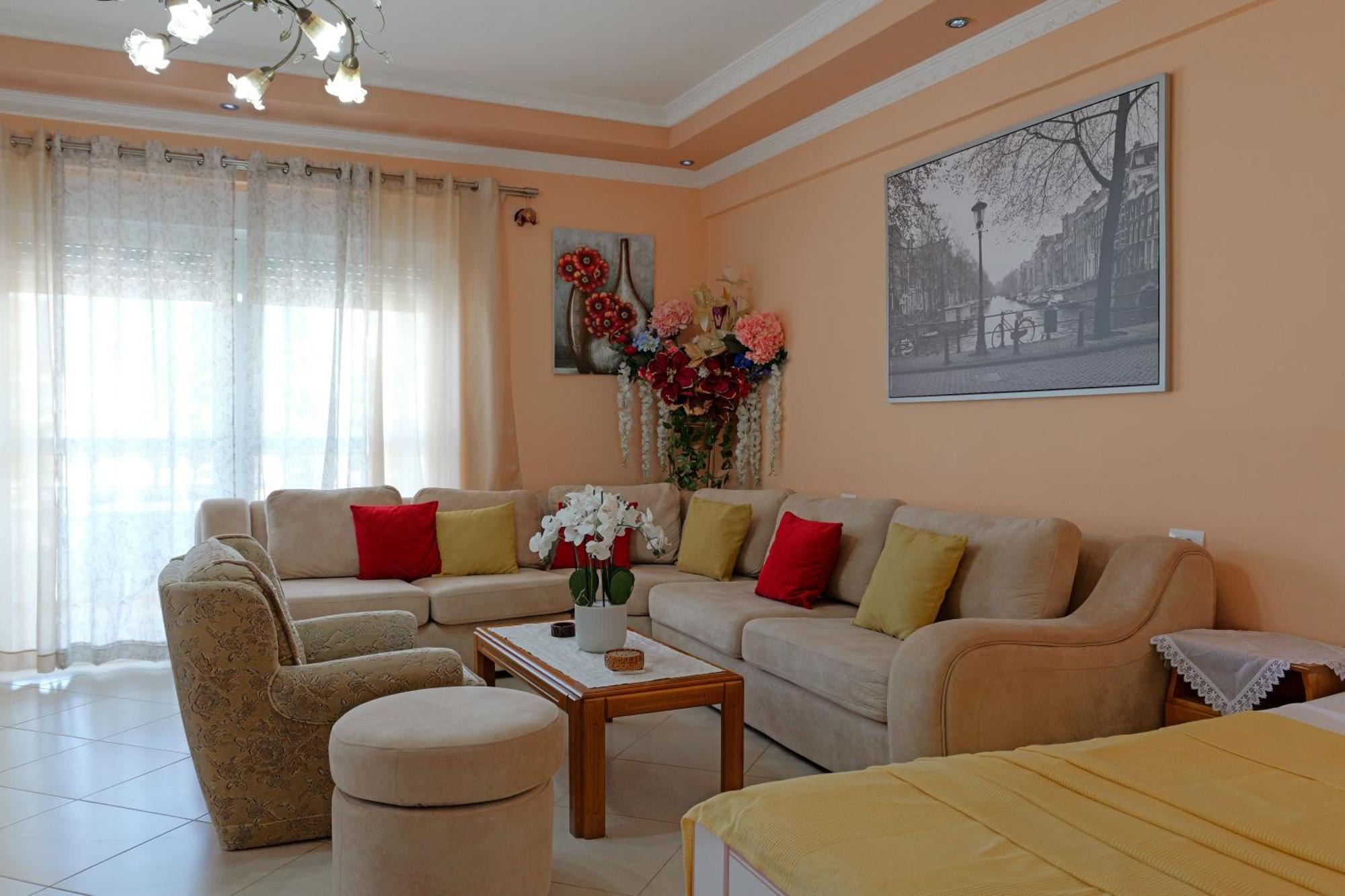 Kristal Apartments Εξαμίλιο Εξωτερικό φωτογραφία