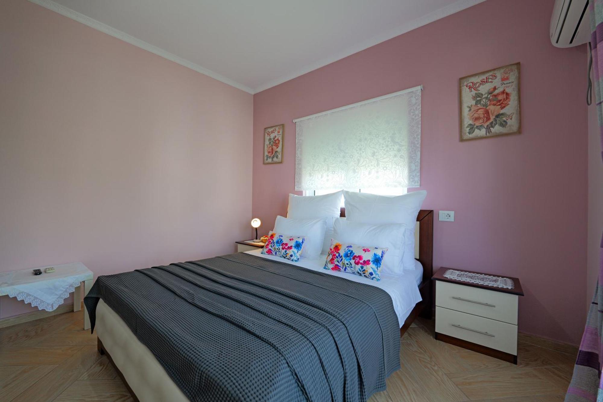 Kristal Apartments Εξαμίλιο Εξωτερικό φωτογραφία